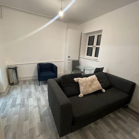 Lovely Spacious Entire 1 Bedroom Apartment - New Management London Eksteriør billede
